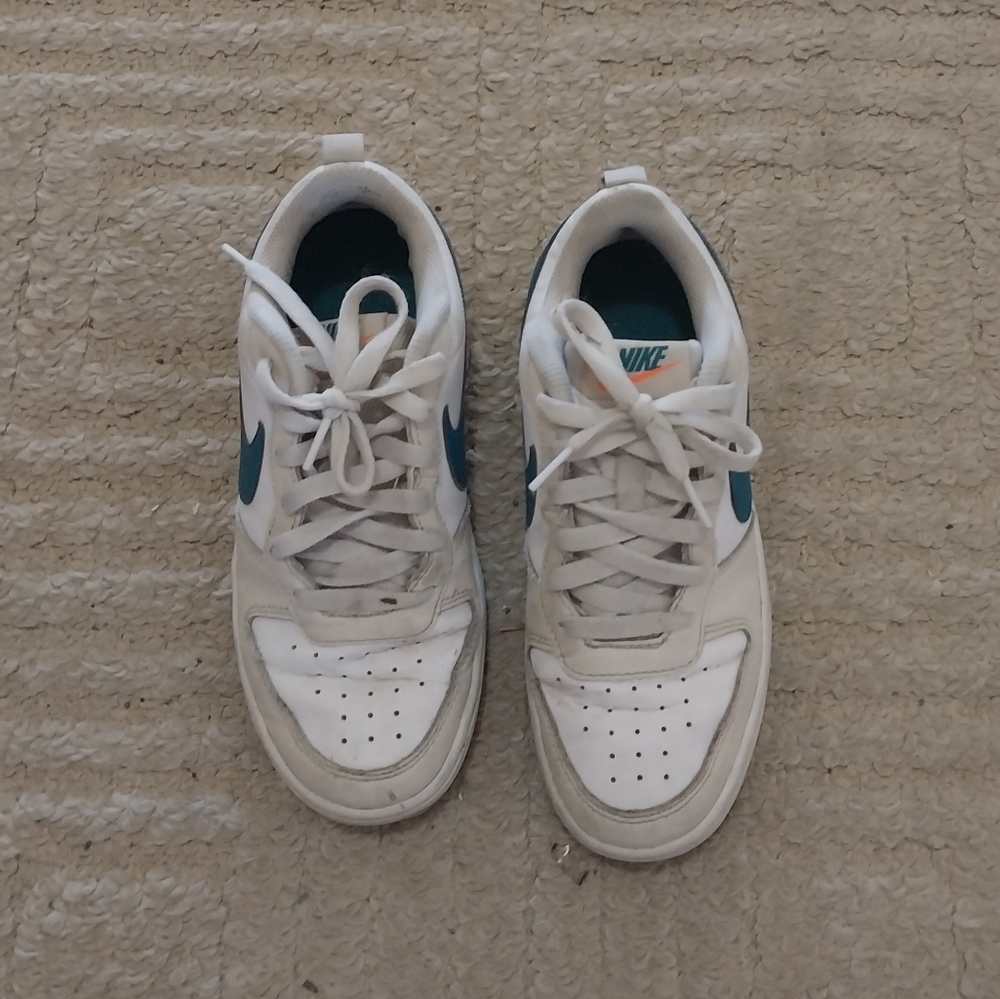 Nike Dunks - Picture 2 of 4